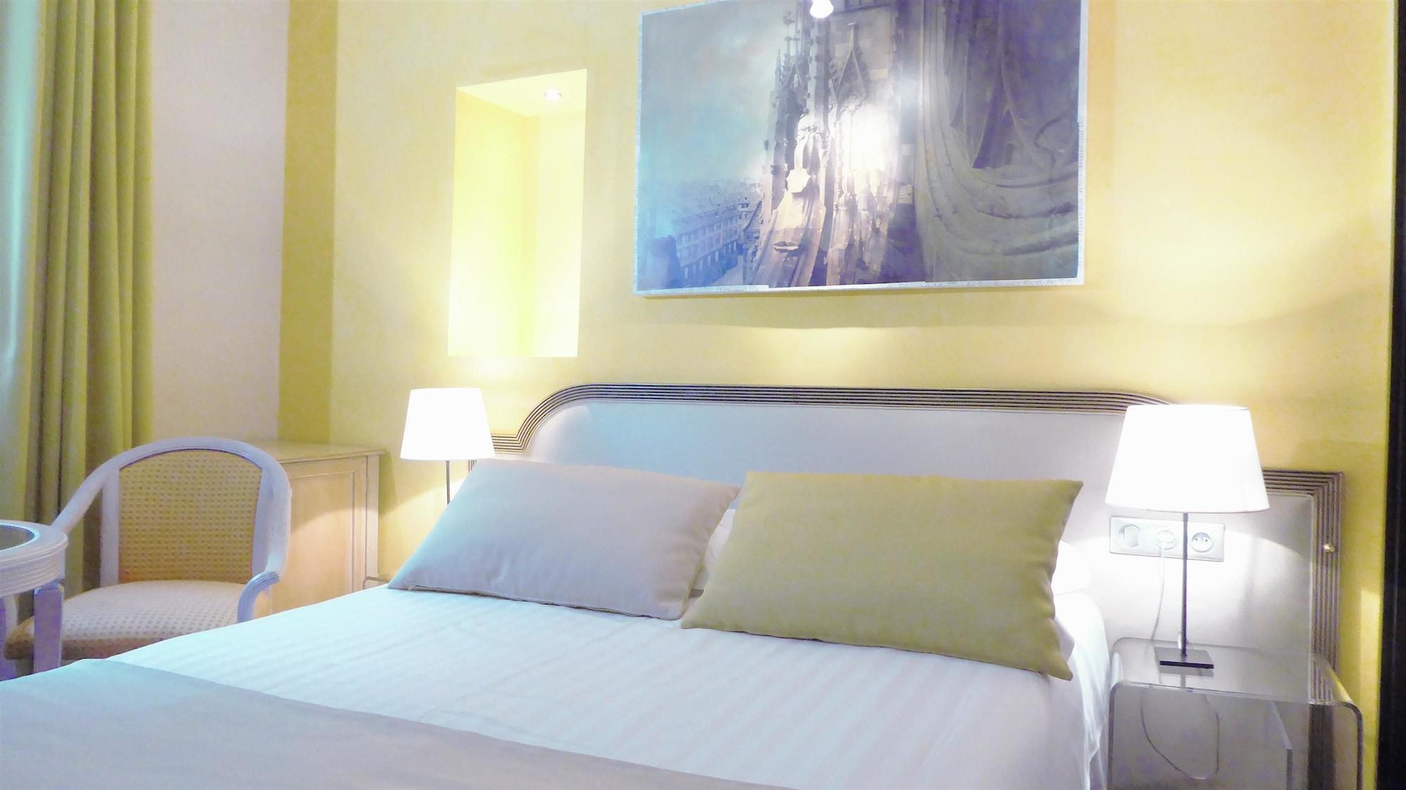 Hotel Cathedrale Strasbourg Bagian luar foto