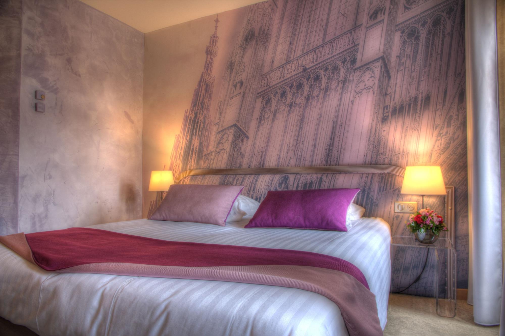 Hotel Cathedrale Strasbourg Bagian luar foto