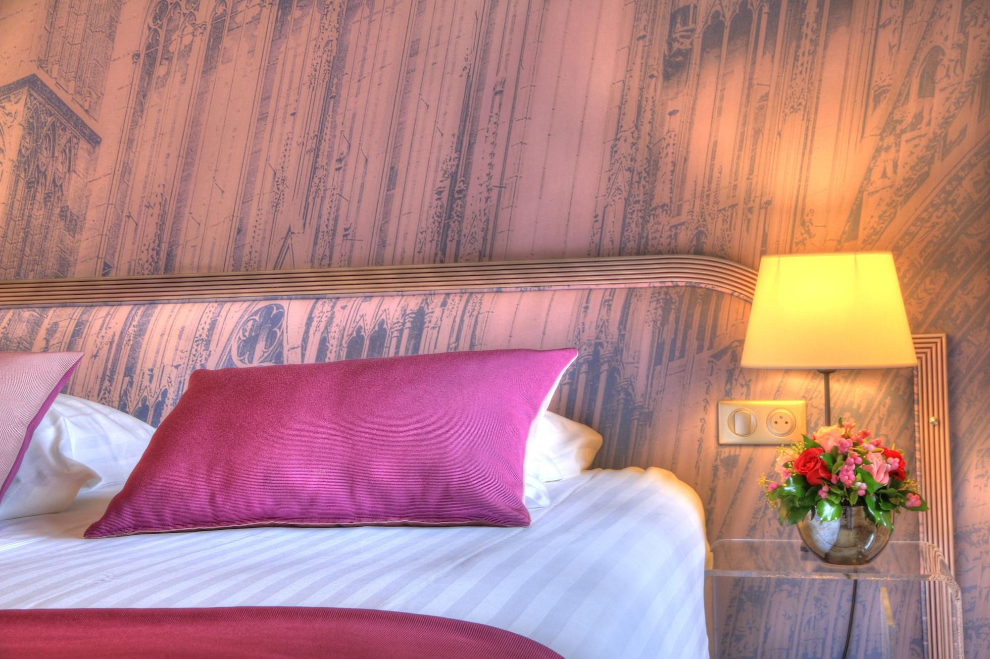 Hotel Cathedrale Strasbourg Bagian luar foto